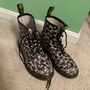 Floral Dr Martens